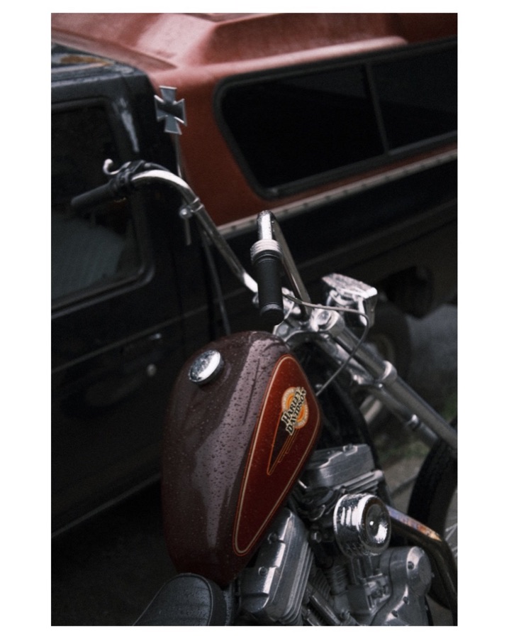 a little late, but it’s still World Photography Day somewhere! 

This is one of my favorite recent shots. This Nissan and Harley Davidson pair were randomly parked so close to each other on my block and they just so happened to be matching almo