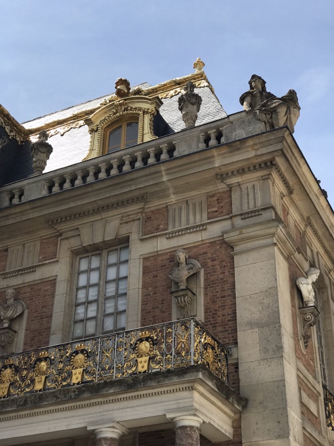 VERSAILLES DETAILS